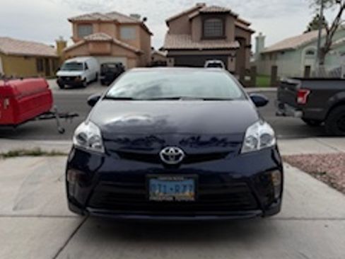 Used 2014 Toyota Prius Two image 1