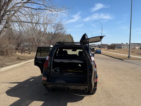 Used 2022 Lexus GX 460 w/ Black Line Special Edition image 25