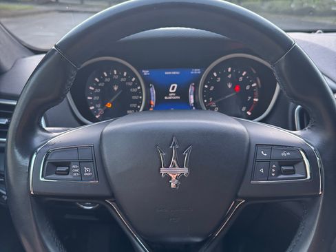 Used 2018 Maserati Ghibli RWD image 17