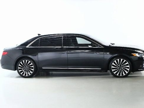 Used 2020 Lincoln Continental Black Label w/ Rear Seat Amenities Package image 2