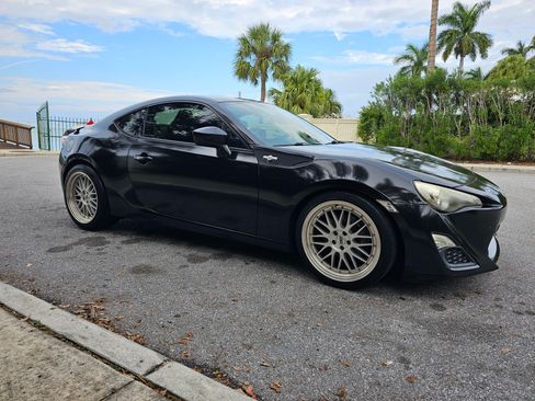 Used 2014 Scion FR-S Monogram Series image 4