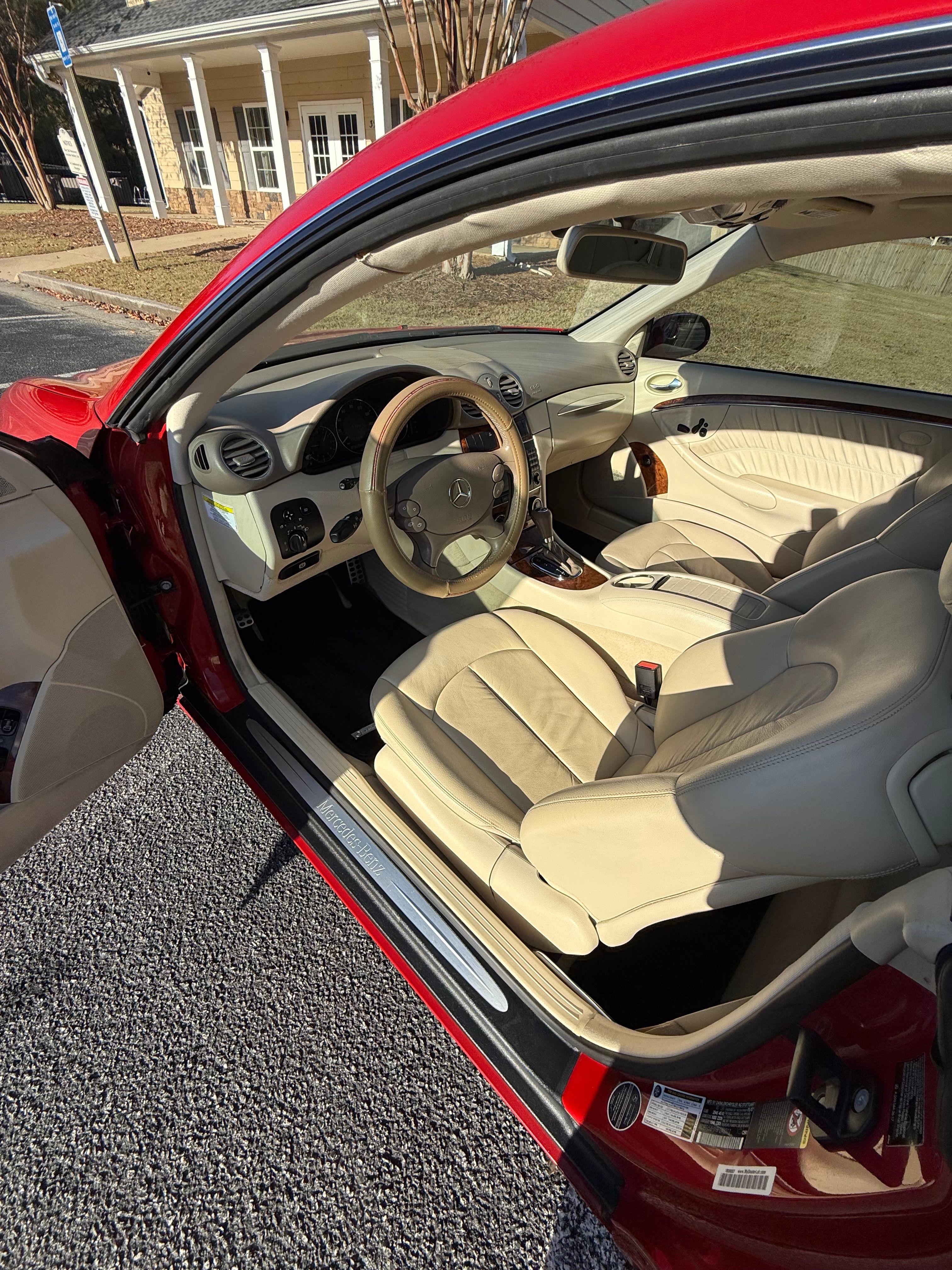 Used 2008 Mercedes-Benz CLK 350 Coupe image 10