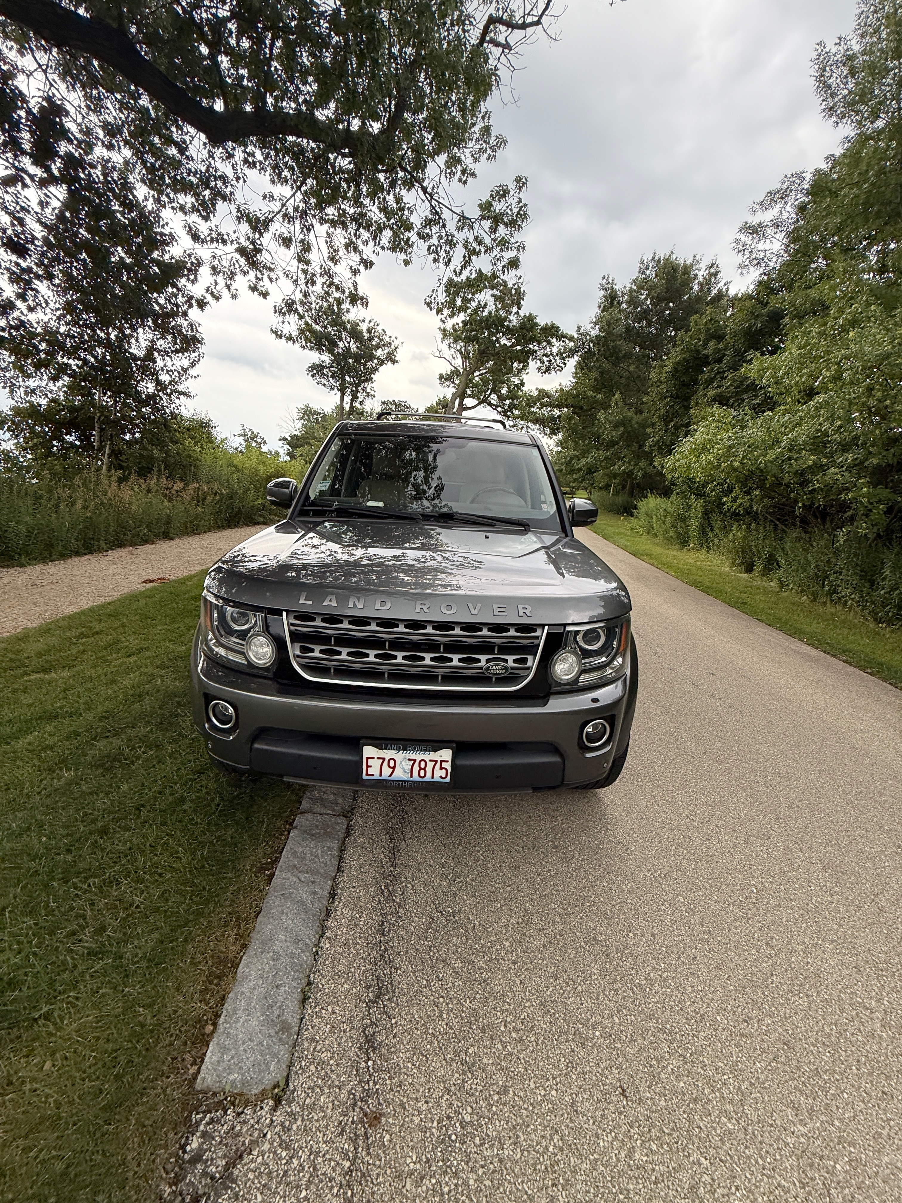 Used 2015 Land Rover LR4 HSE AWD/4WD image 6