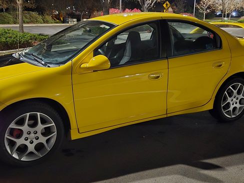 Used 2004 Dodge Neon image 12