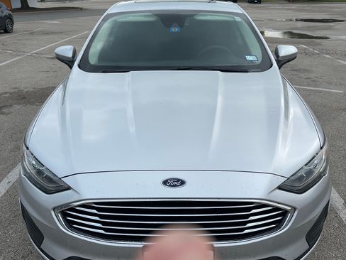 Used 2019 Ford Fusion SE FWD image 8