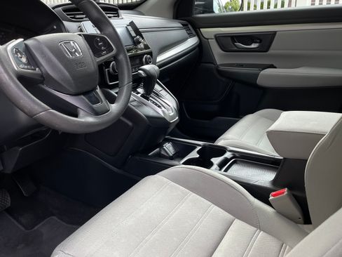 Used 2017 Honda CR-V LX image 8
