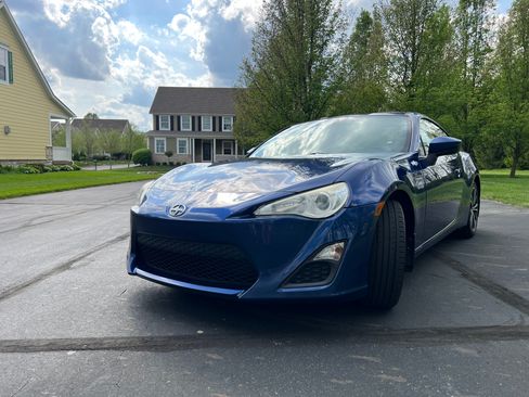 Used 2013 Scion FR-S image 1