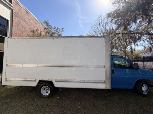 Used 2015 GMC Savana 3500 Van Cab-Chassis 2D image 15