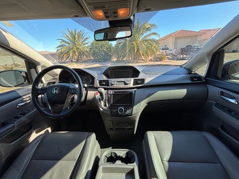 Used 2014 Honda Odyssey Touring image 4