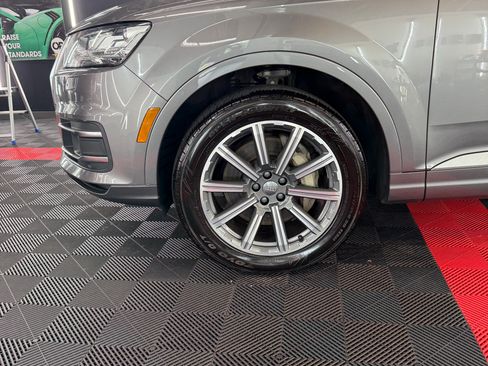 Used 2017 Audi Q7 3.0T Premium Plus w/ Premium Plus Package AWD/4WD image 4