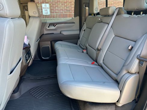 Used 2025 GMC Sierra 1500 SLT w/ SLT Premium Plus Package image 16