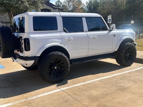 Used 2025 Ford Bronco Big Bend w/ Black Diamond Package image 14