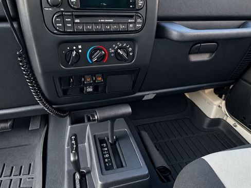 Used 2006 Jeep Wrangler Rubicon AWD/4WD image 8