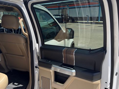 Used 2017 Ford F150 Lariat RWD image 18
