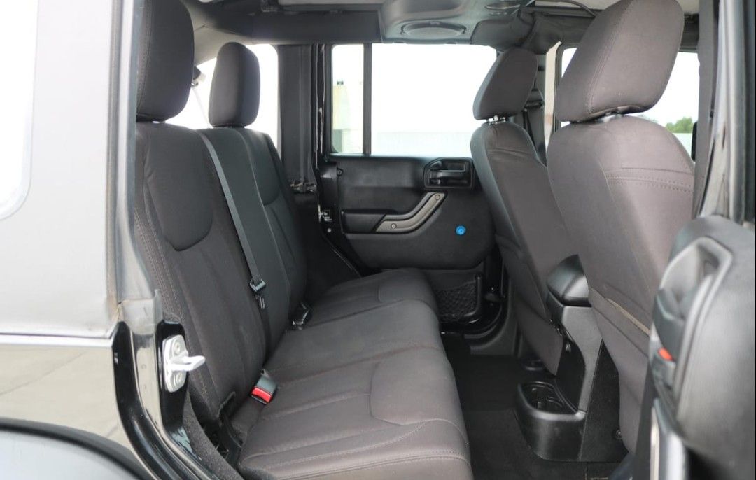 Used 2014 Jeep Wrangler Unlimited Sport AWD/4WD image 5