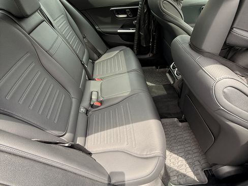 Used 2025 Mercedes-Benz C 300 Sedan image 12