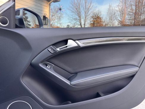 Used 2013 Audi RS 5 Coupe w/ Audi MMI Navigation Plus Pkg image 15