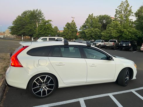 Used 2016 Volvo V60 T6 Polestar image 5