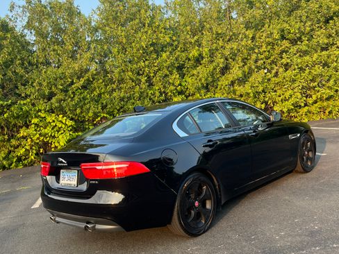 Used 2018 Jaguar XE RWD image 4