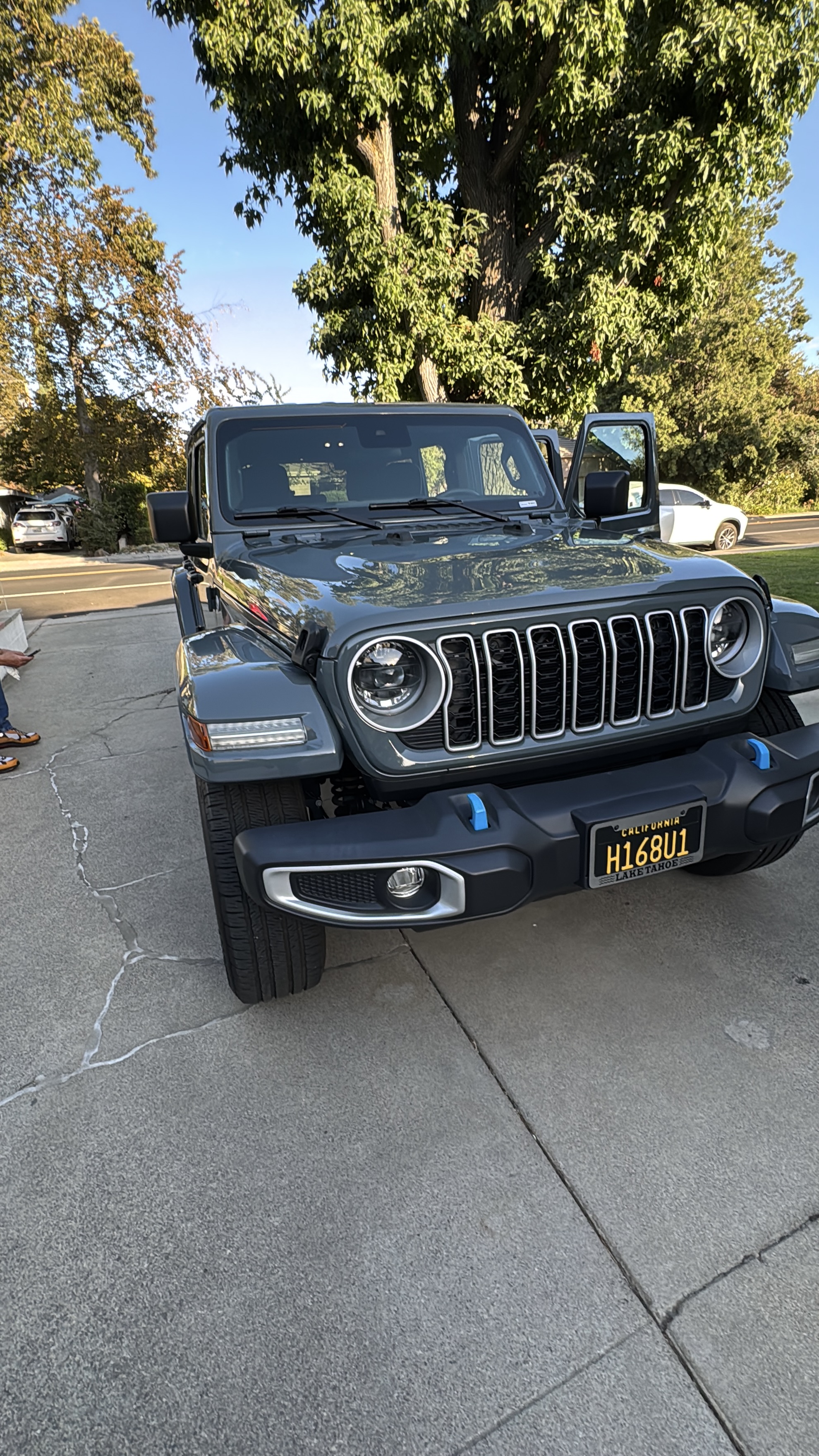 Used 2024 Jeep Wrangler Unlimited Sahara AWD/4WD image 22