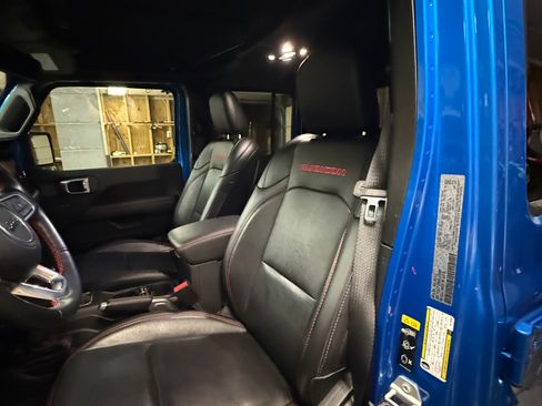 Used 2022 Jeep Gladiator Rubicon w/ LED Lighting Group image 18