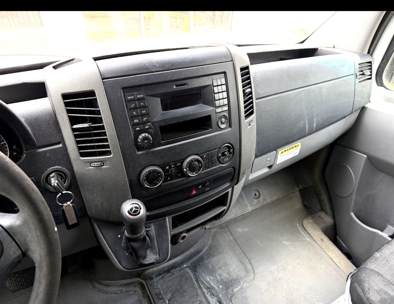 Used 2016 Mercedes-Benz Sprinter 2500 image 28