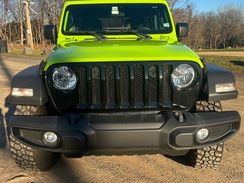 Used 2021 Jeep Wrangler Unlimited Sport image 4