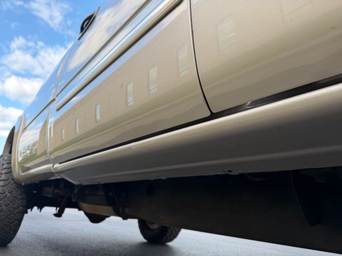 Used 2005 Chevrolet Silverado 2500 LS w/ Snow Plow Prep Package image 14