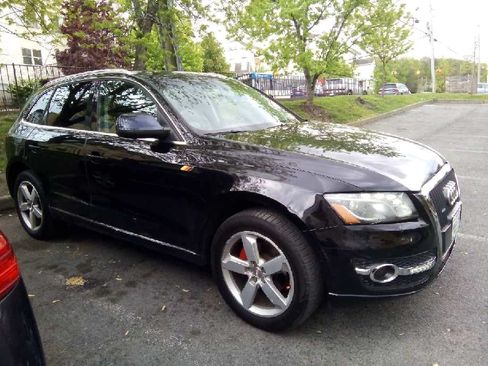 Used 2011 Audi Q5 2.0T Premium Plus AWD/4WD image 1