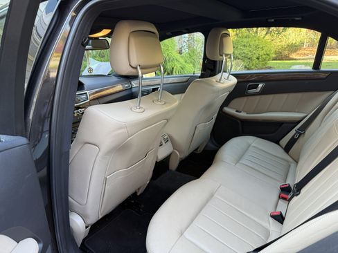 Used 2013 Mercedes-Benz E 350 4MATIC Sedan image 12