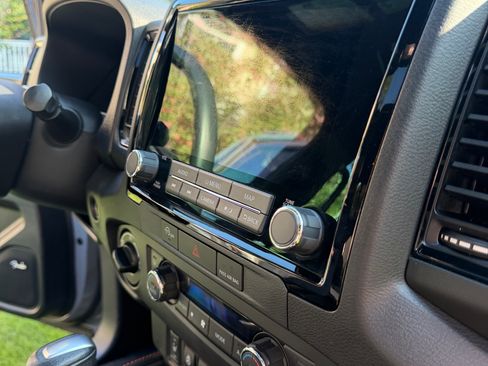Used 2023 Nissan Frontier PRO-4X w/ Pro-4X Premium Package AWD/4WD image 22
