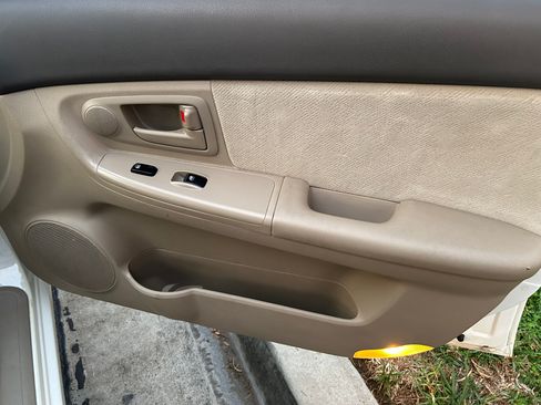 Used 2006 Kia Spectra EX image 17