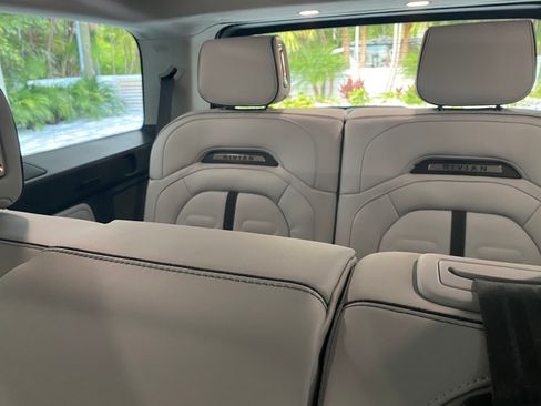 Used 2024 Rivian R1S Adventure image 11