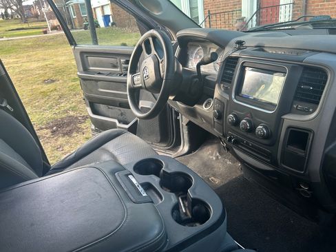 Used 2013 RAM 1500 Express image 23