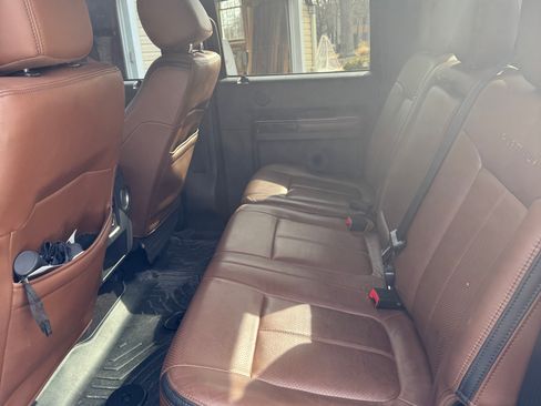 Used 2015 Ford F350 Platinum image 9