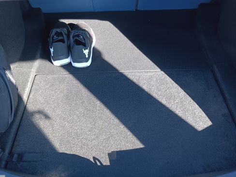 Used 2023 Tesla Model 3 Standard Range image 14