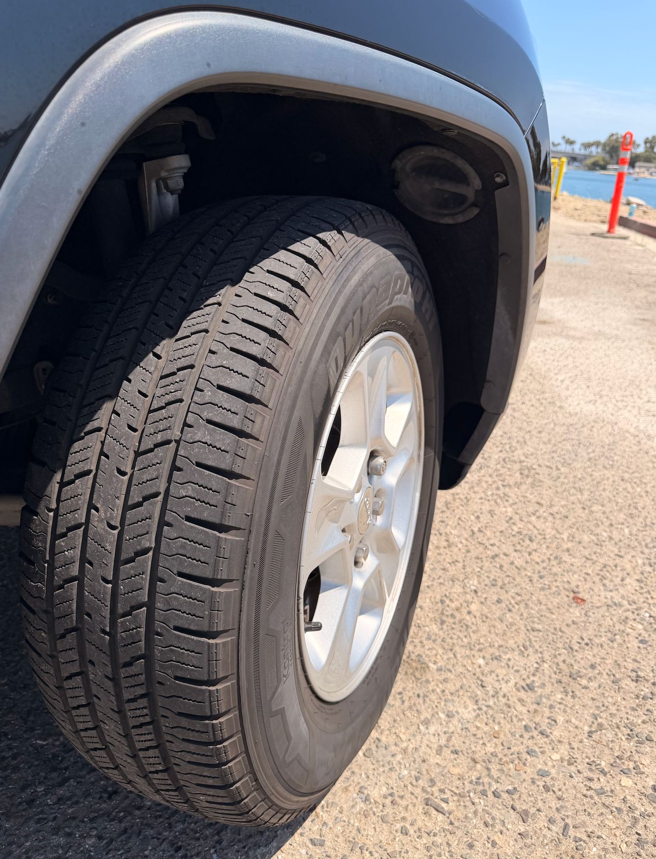 Used 2017 Jeep Grand Cherokee Laredo RWD image 12