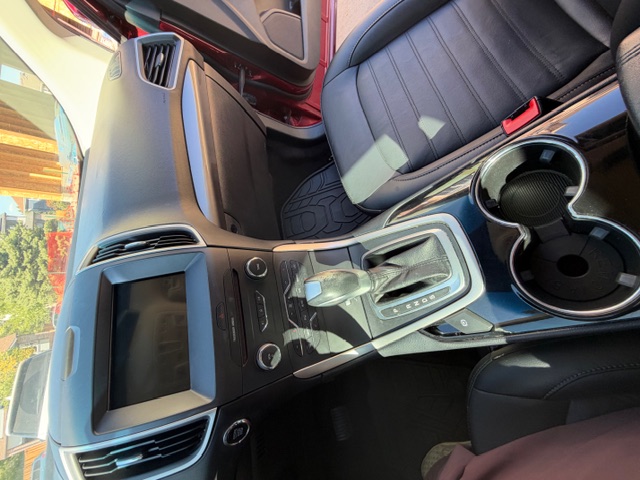 Used 2017 Ford Edge SEL w/ Equipment Group 201A AWD/4WD image 12