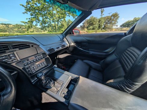 Used 1996 Chevrolet Corvette Coupe image 18