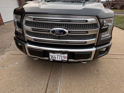 Used 2016 Ford F150 Platinum w/ Equipment Group 701A Luxury image 13