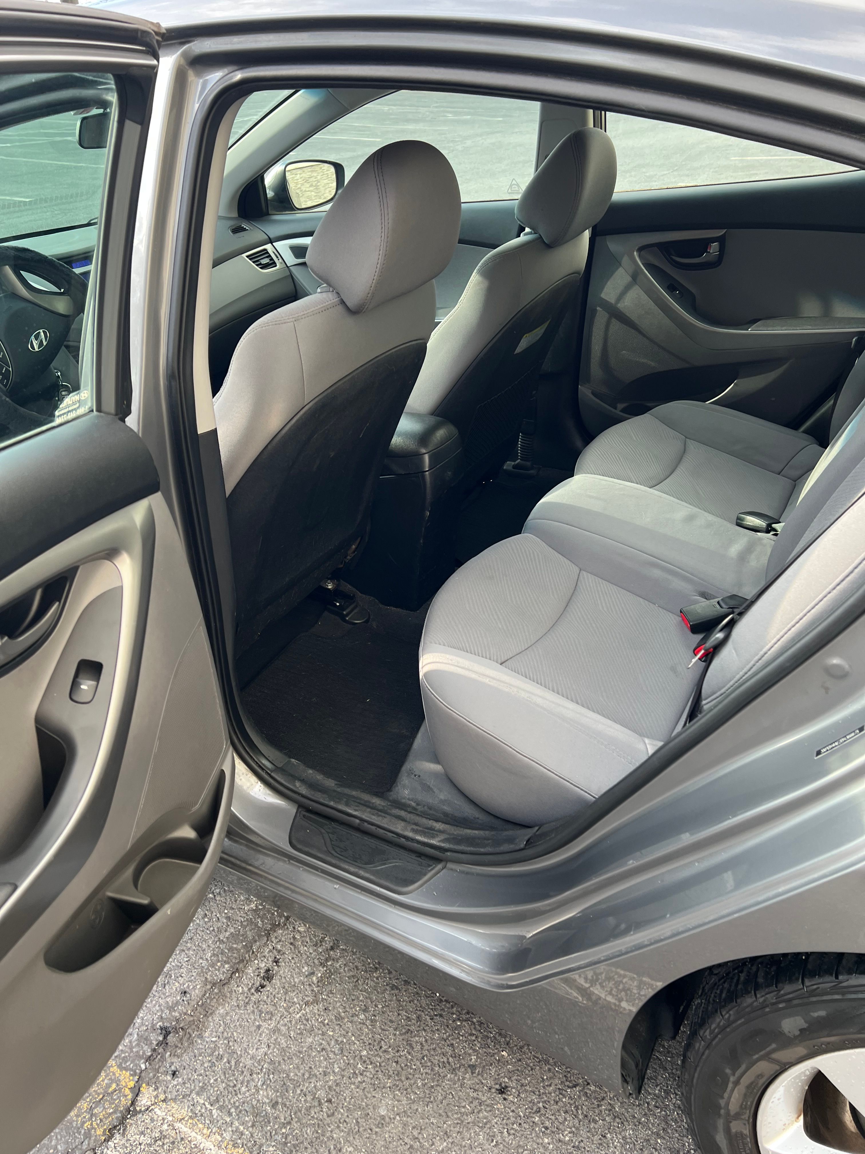 Used 2013 Hyundai Elantra GLS FWD image 12
