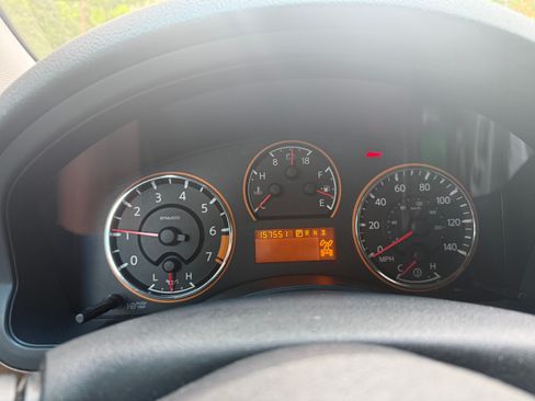 Used 2009 Nissan Armada LE AWD/4WD image 9