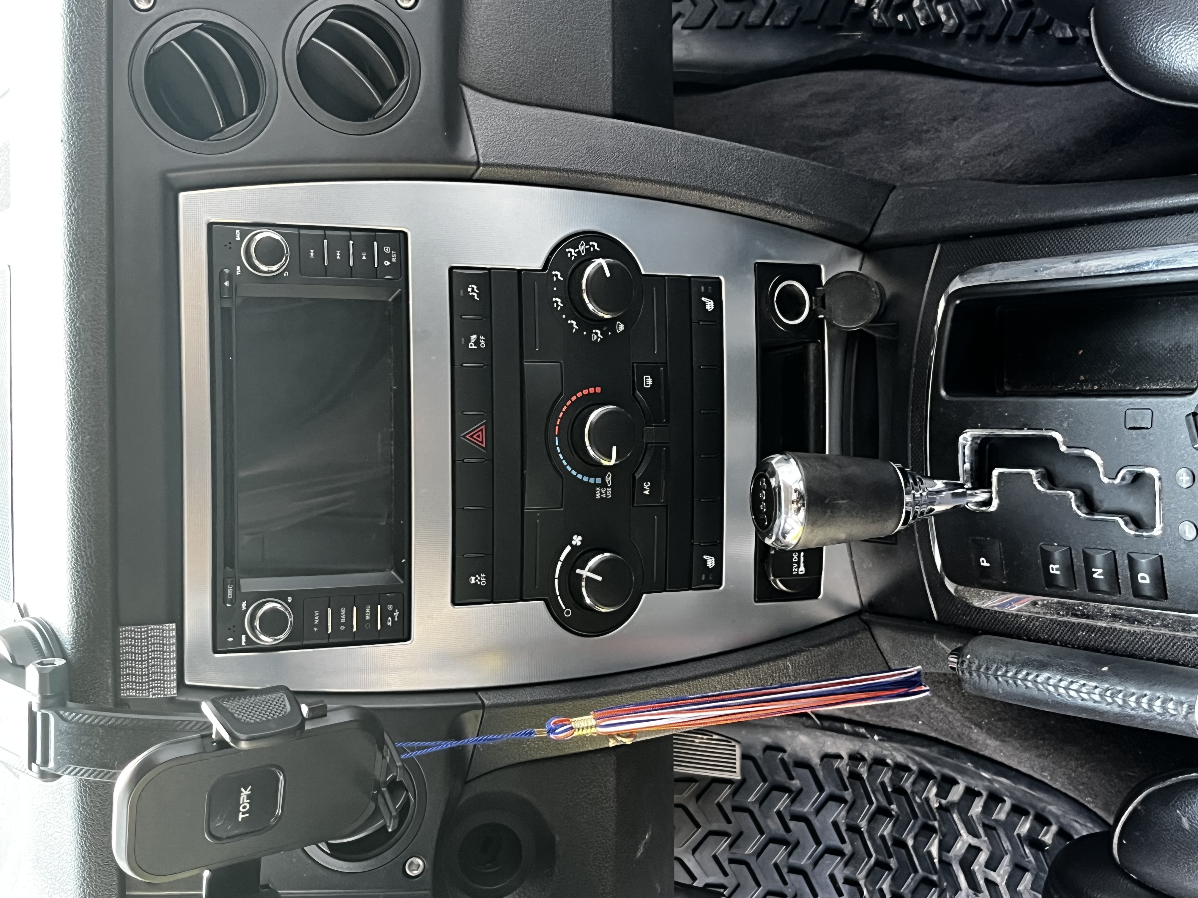 Used 2010 Jeep Commander Sport w/ Sun/Sound Group AWD/4WD image 19