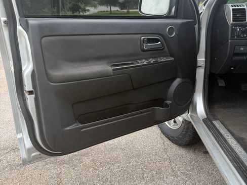 Used 2010 Chevrolet Colorado LT AWD/4WD image 8