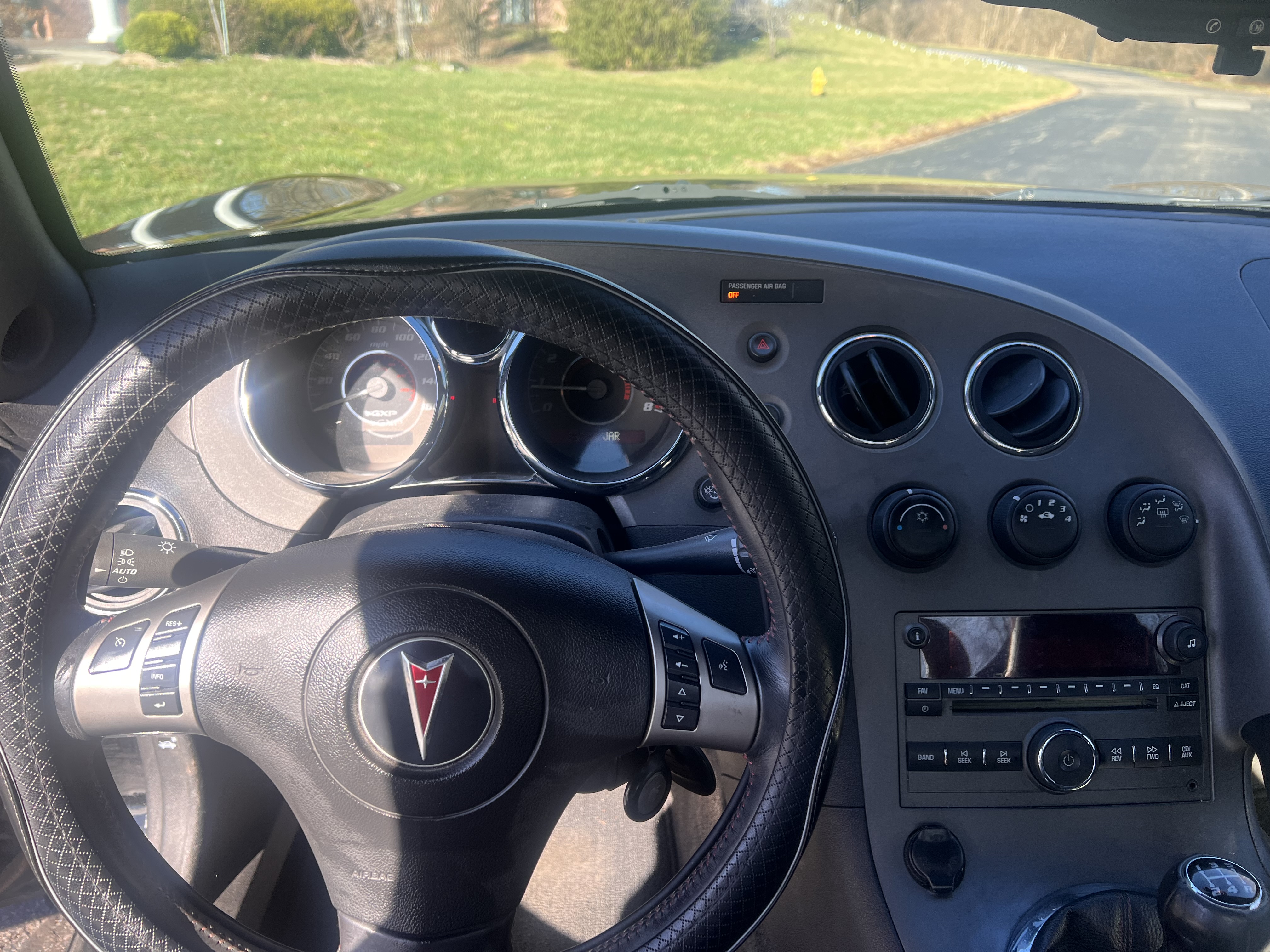 Used 2008 Pontiac Solstice GXP w/ Premium Package RWD image 6