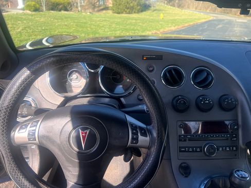 Used 2008 Pontiac Solstice GXP w/ Premium Package image 6