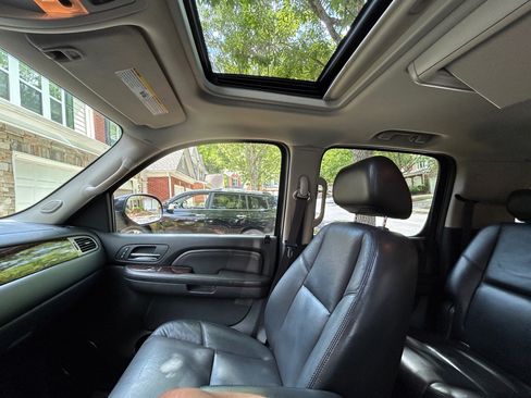 Used 2009 GMC Yukon XL Denali image 14