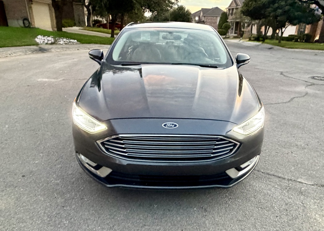 Used 2018 Ford Fusion Titanium FWD image 15