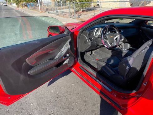 Used 2015 Chevrolet Camaro SS image 17