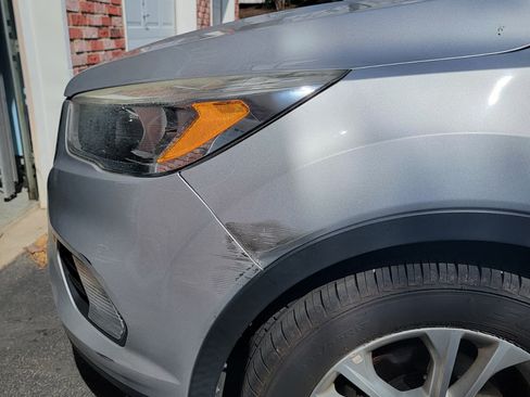 Used 2018 Ford Escape SE image 11